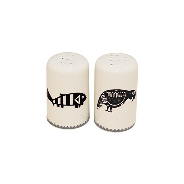 White black ceramic salt pepper shakers mimbre o